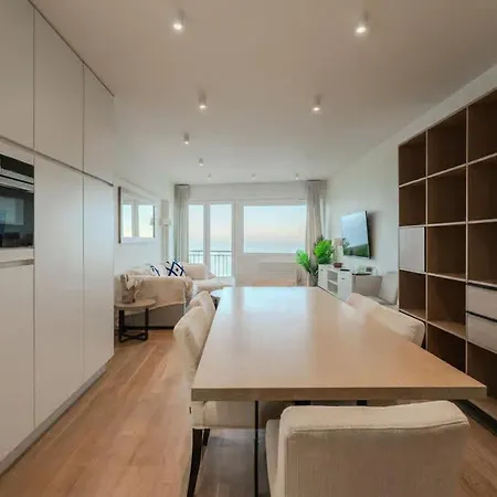 Seafront With Views In Apartament