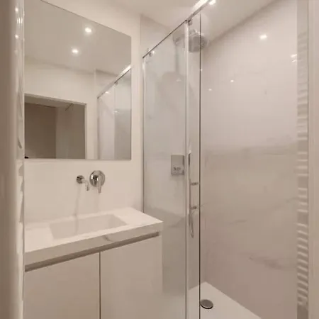 Apartament Seafront With Views In